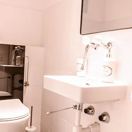 Armotti Lorraine * 베른